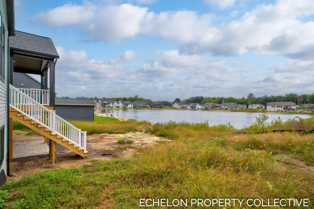 4649 Hidden Ridge Drive Hudsonville, MI 49426