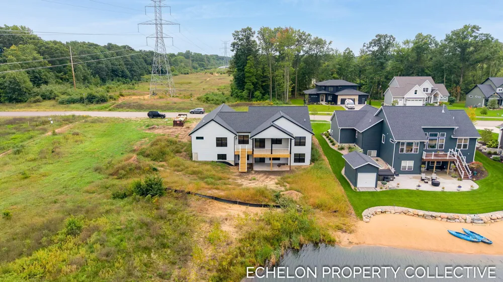 4649 Hidden Ridge Drive Hudsonville, MI 49426
