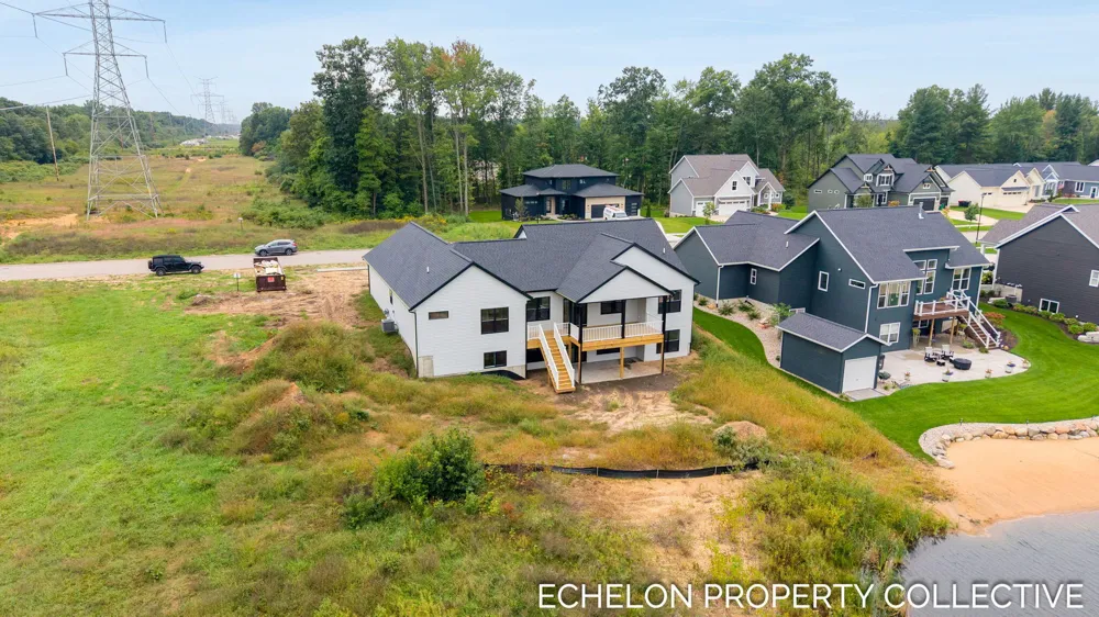 4649 Hidden Ridge Drive Hudsonville, MI 49426