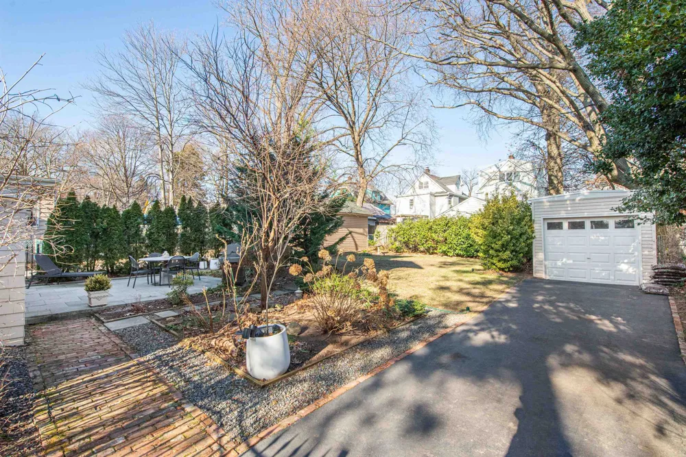 85 EVERGREEN AVE Bloomfield, NJ 07003