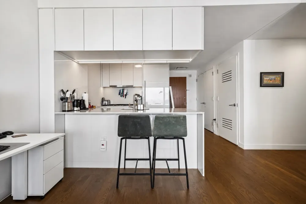99 HUDSON ST Jersey City, NJ 07302