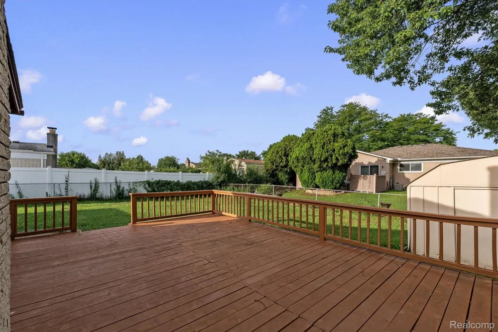 35391 Shell Drive Sterling Heights City, MI 48310