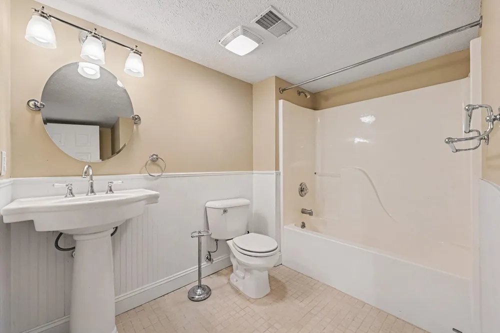 1938 Bancroft Drive Pittsfield Charter Township, MI 48108