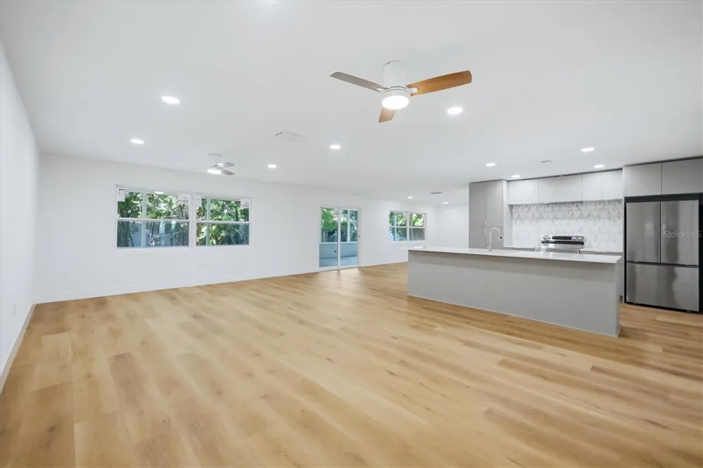4803 21ST AVENUE W Bradenton, FL 34209