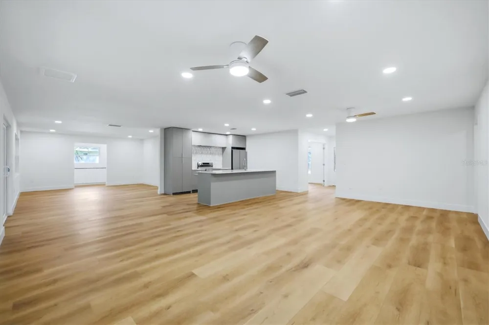 4803 21ST AVENUE W Bradenton, FL 34209