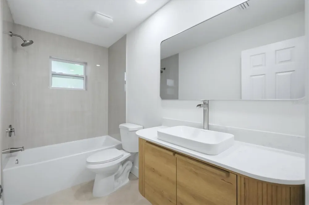 4803 21ST AVENUE W Bradenton, FL 34209