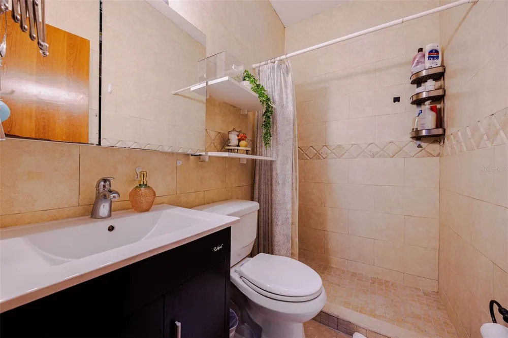 A18 ALAMEDA ST. Guaynabo, PR 00966
