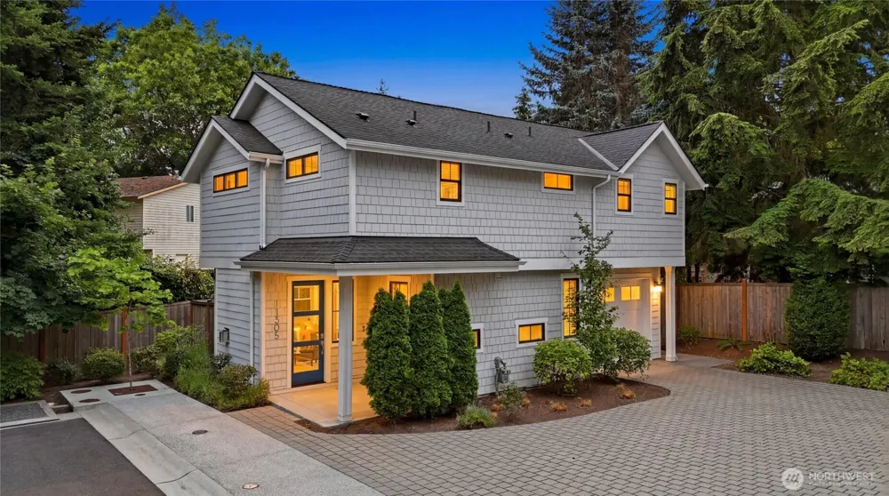 11505 112th Court NE Kirkland, WA 98033