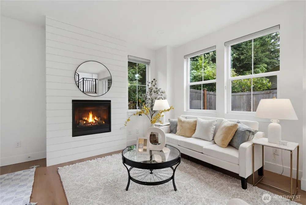 11505 112th Court NE Kirkland, WA 98033