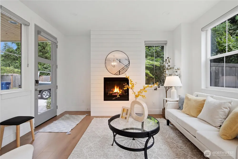 11505 112th Court NE Kirkland, WA 98033
