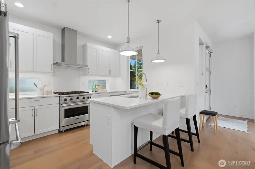 11505 112th Court NE Kirkland, WA 98033