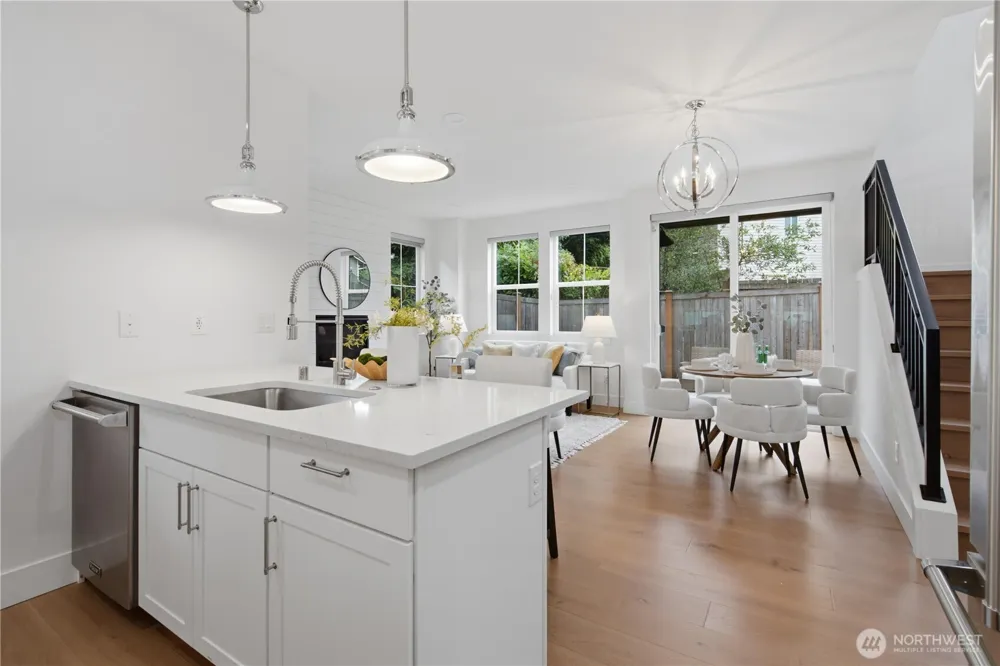 11505 112th Court NE Kirkland, WA 98033