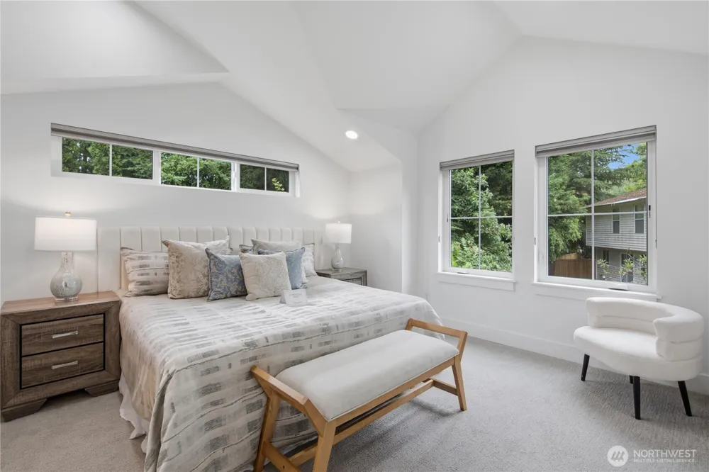 11505 112th Court NE Kirkland, WA 98033