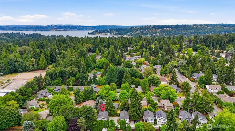 11505 112th Court NE Kirkland, WA 98033