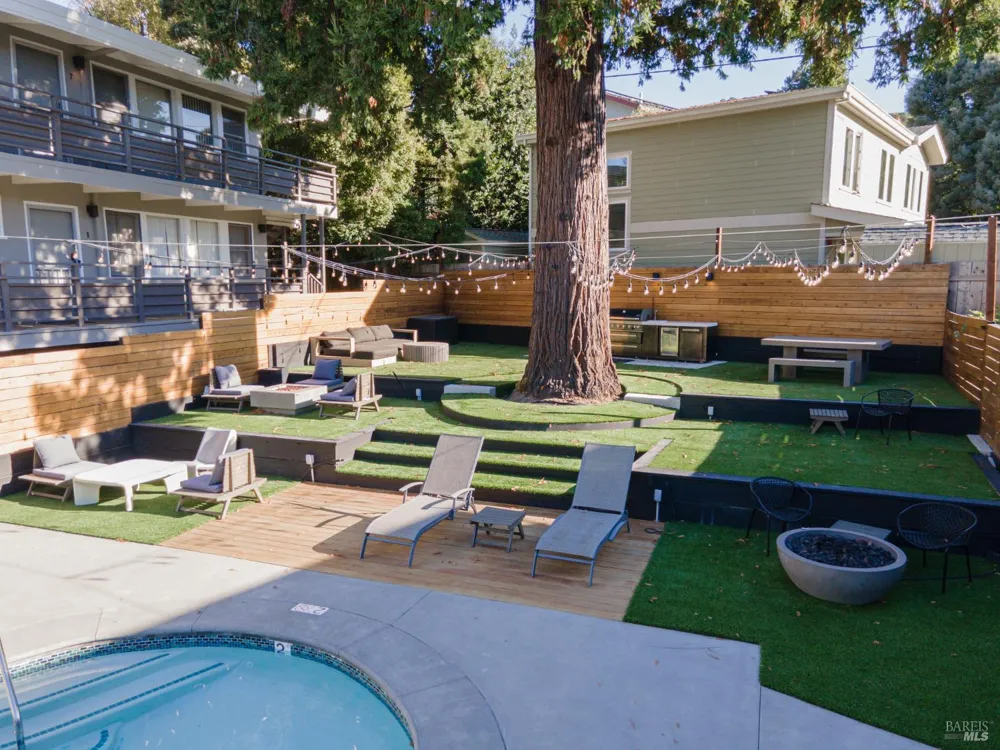 19 Knoll Lane Mill Valley, CA 94941