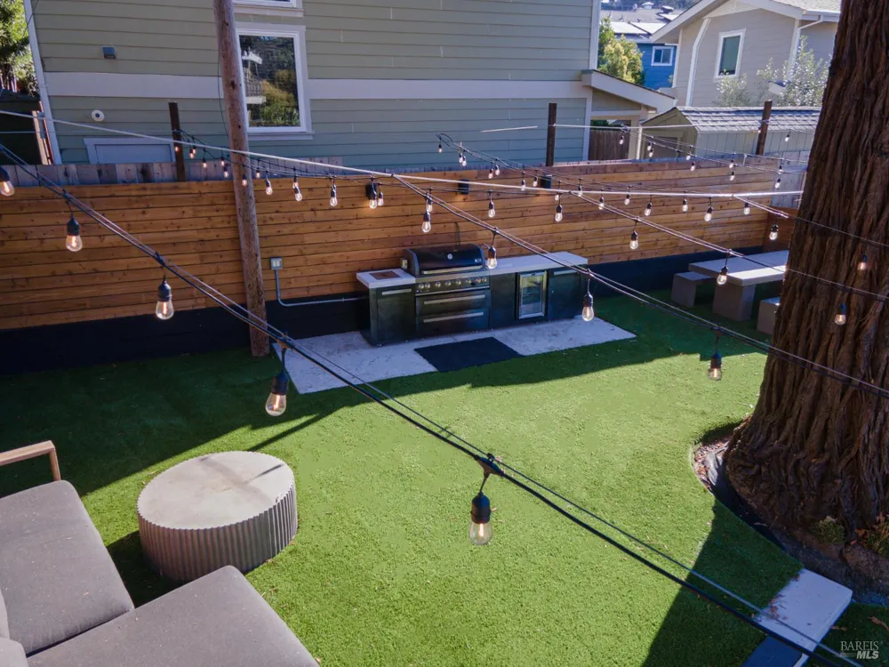 19 Knoll Lane Mill Valley, CA 94941