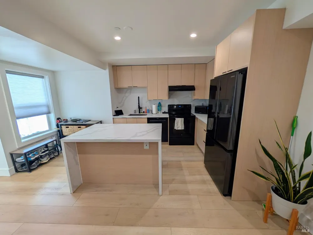 19 Knoll Lane Mill Valley, CA 94941