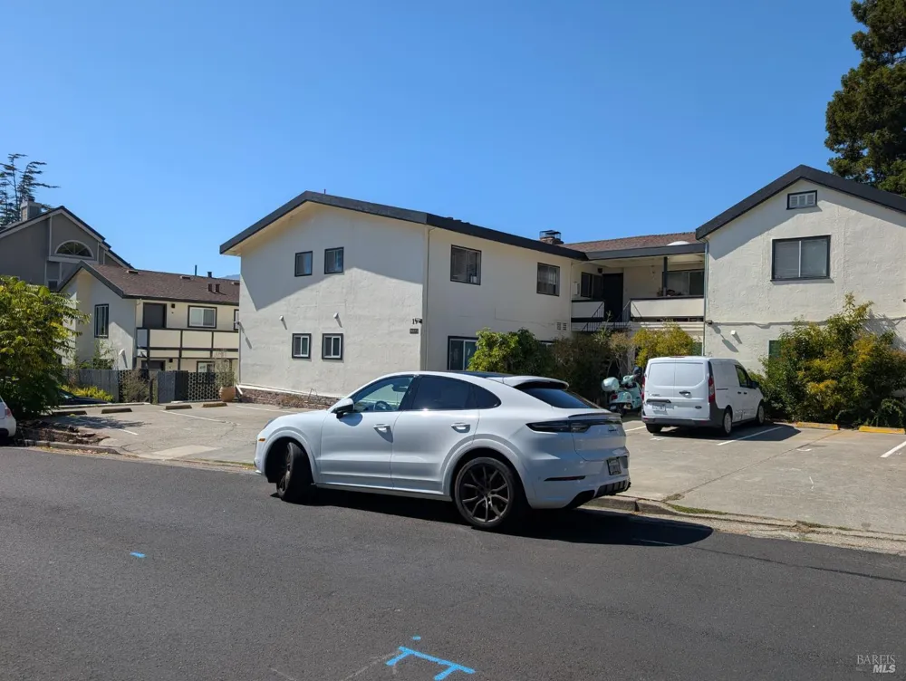 19 Knoll Lane Mill Valley, CA 94941