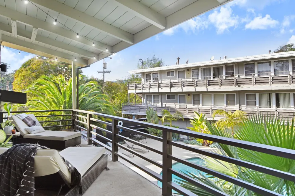 19 Knoll Lane Mill Valley, CA 94941