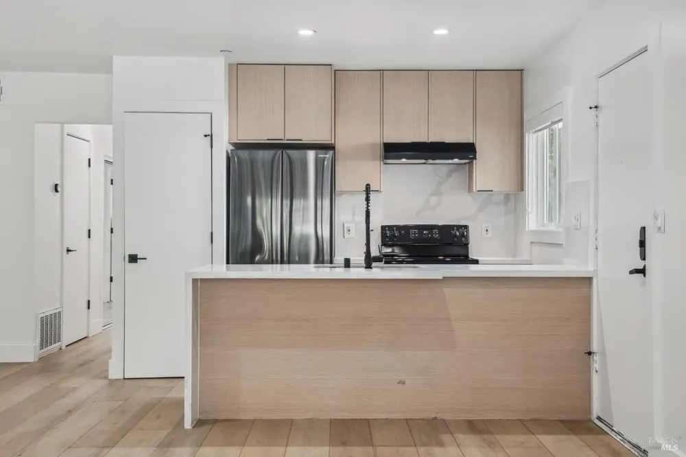 19 Knoll Lane Mill Valley, CA 94941