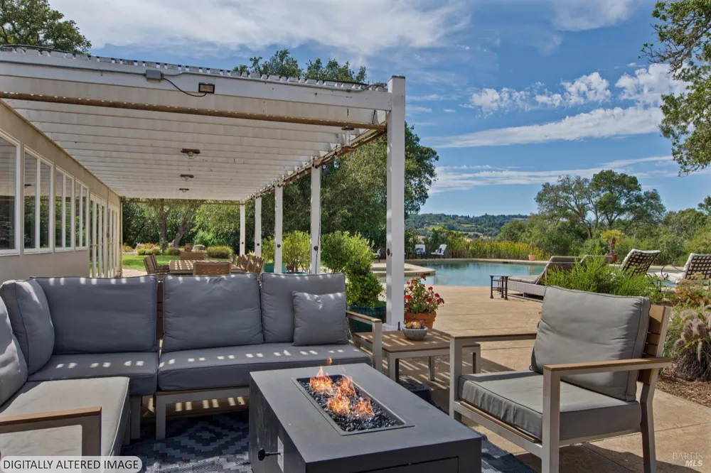 8325 Sonoma Mountain Road Glen Ellen, CA 95442