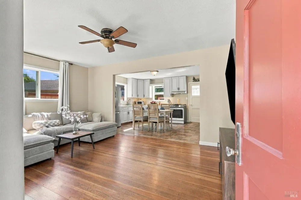 732 Blossom Way Santa Rosa, CA 95401