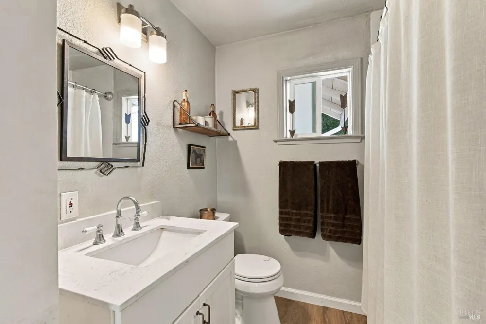 732 Blossom Way Santa Rosa, CA 95401