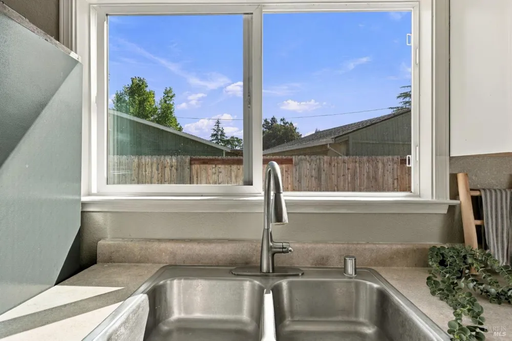 732 Blossom Way Santa Rosa, CA 95401