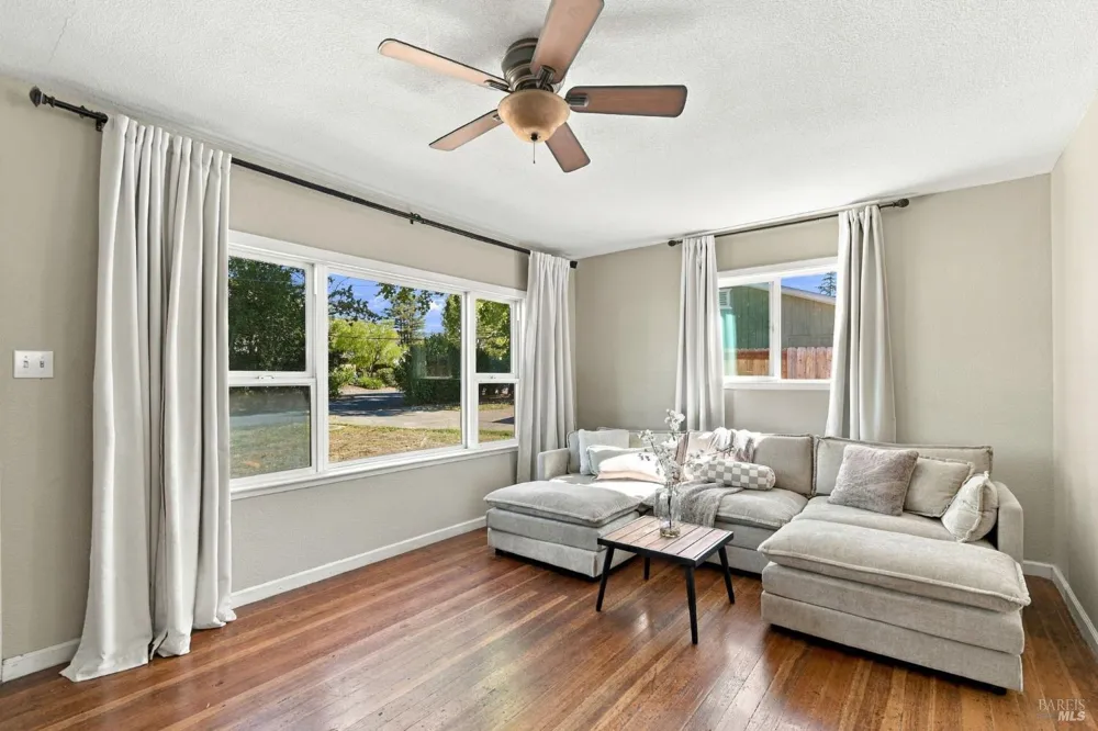 732 Blossom Way Santa Rosa, CA 95401