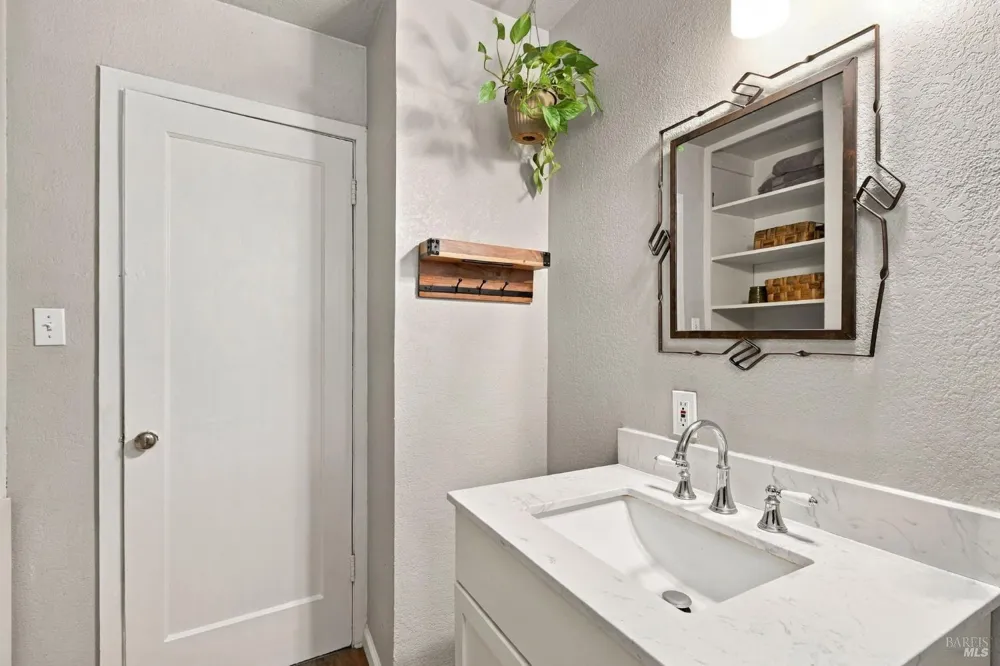 732 Blossom Way Santa Rosa, CA 95401