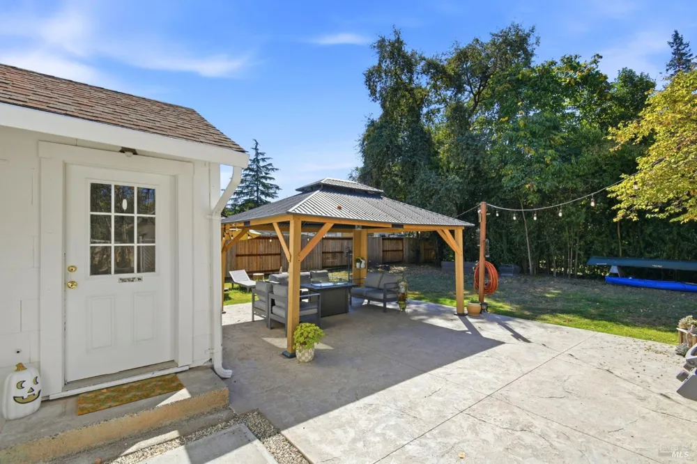 732 Blossom Way Santa Rosa, CA 95401