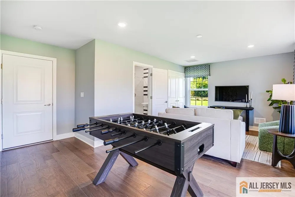110 Fred Clark Drive Pennington, NJ 08534