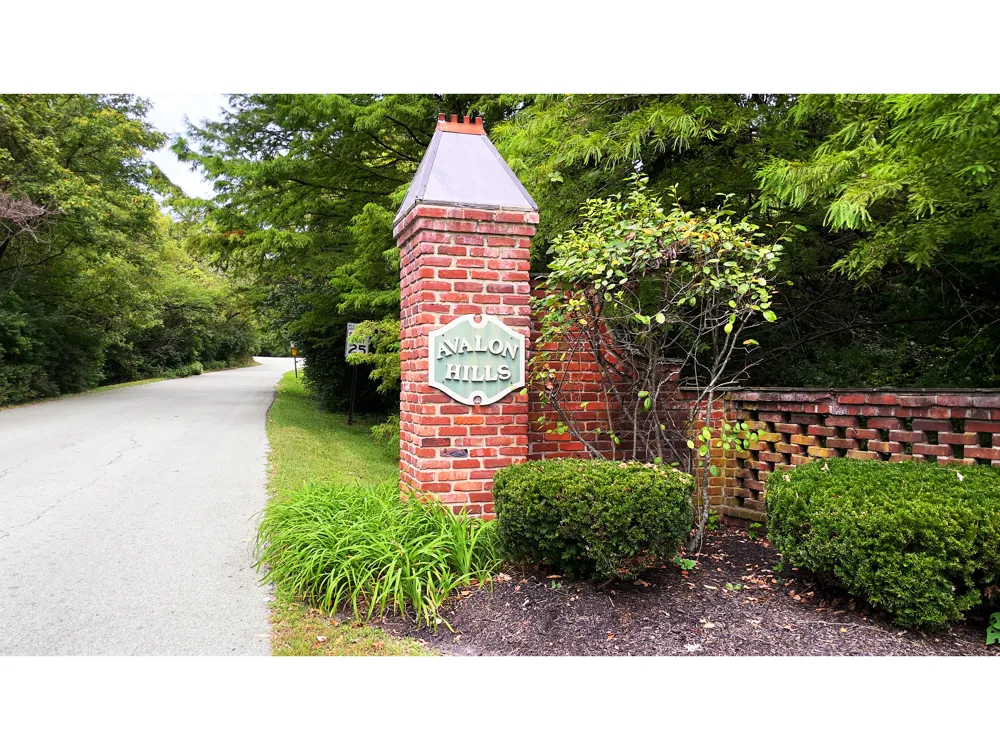6240 Azure Lane Indianapolis, IN 46220