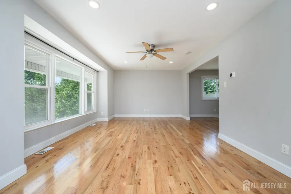 19 Bucknell Drive Cherry Hill, NJ 08034