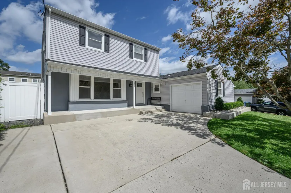 19 Bucknell Drive Cherry Hill, NJ 08034