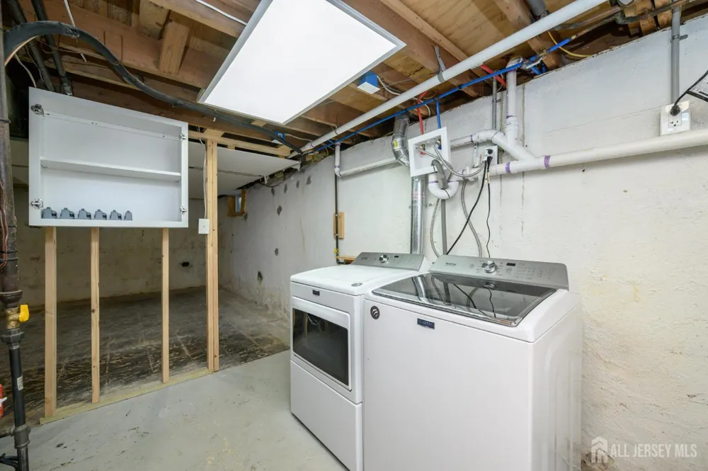 19 Bucknell Drive Cherry Hill, NJ 08034