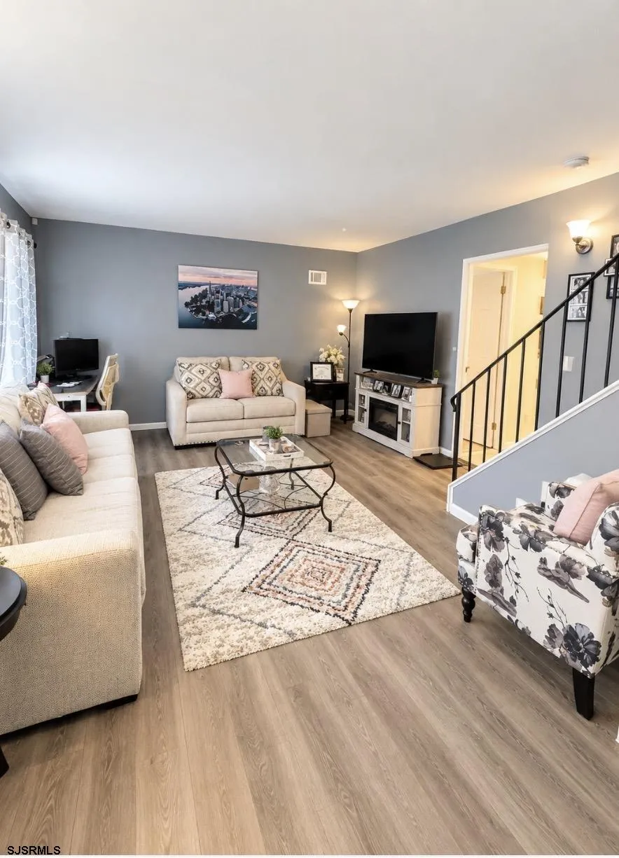 10 Fomalhaut Ct Turnersville, NJ 08012