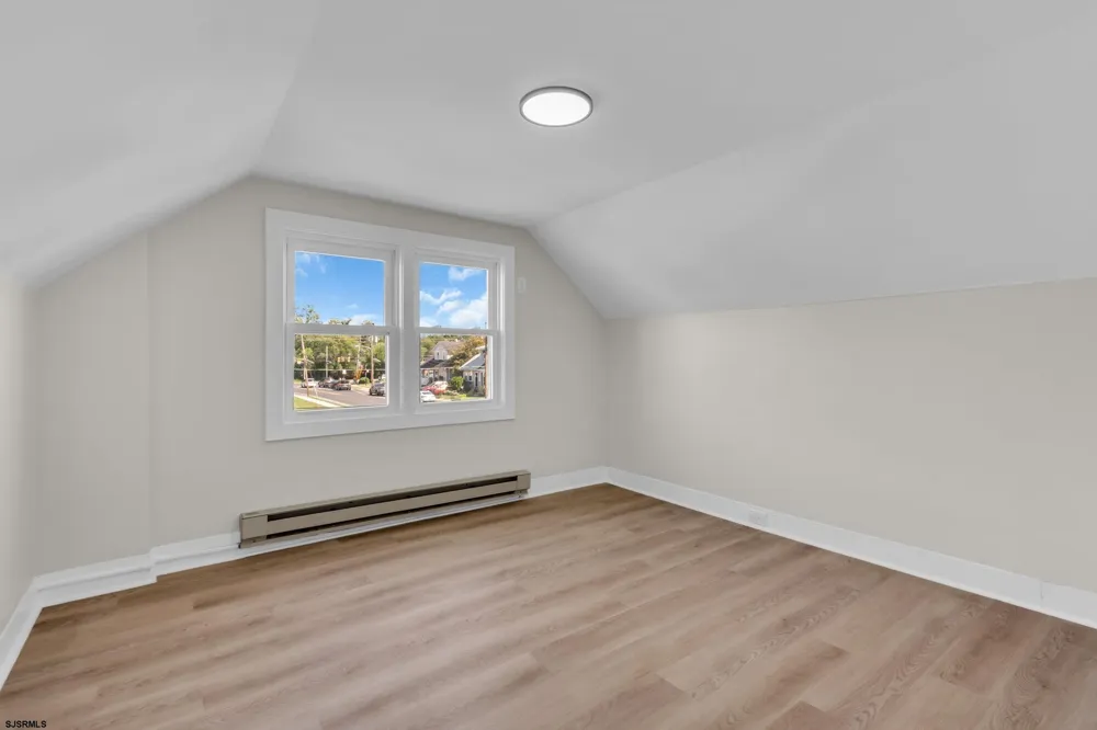 33 Morris Street Burlington, NJ 08016