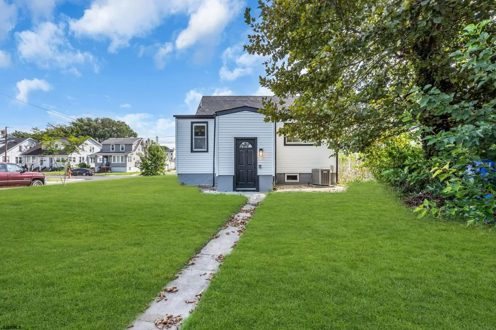 33 Morris Street Burlington, NJ 08016