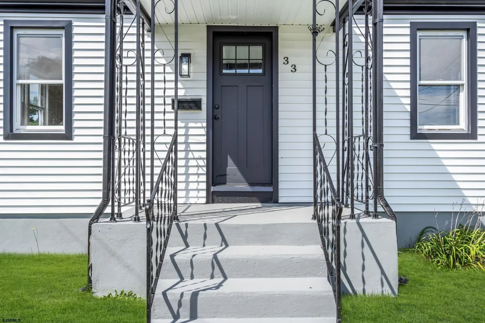 33 Morris Street Burlington, NJ 08016