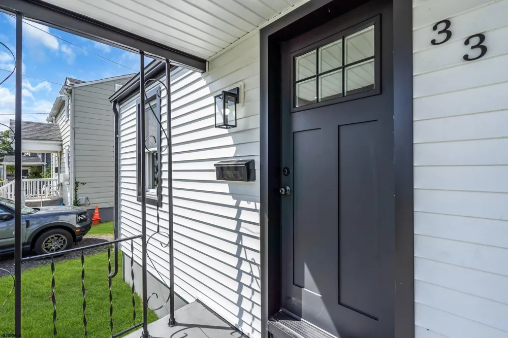 33 Morris Street Burlington, NJ 08016