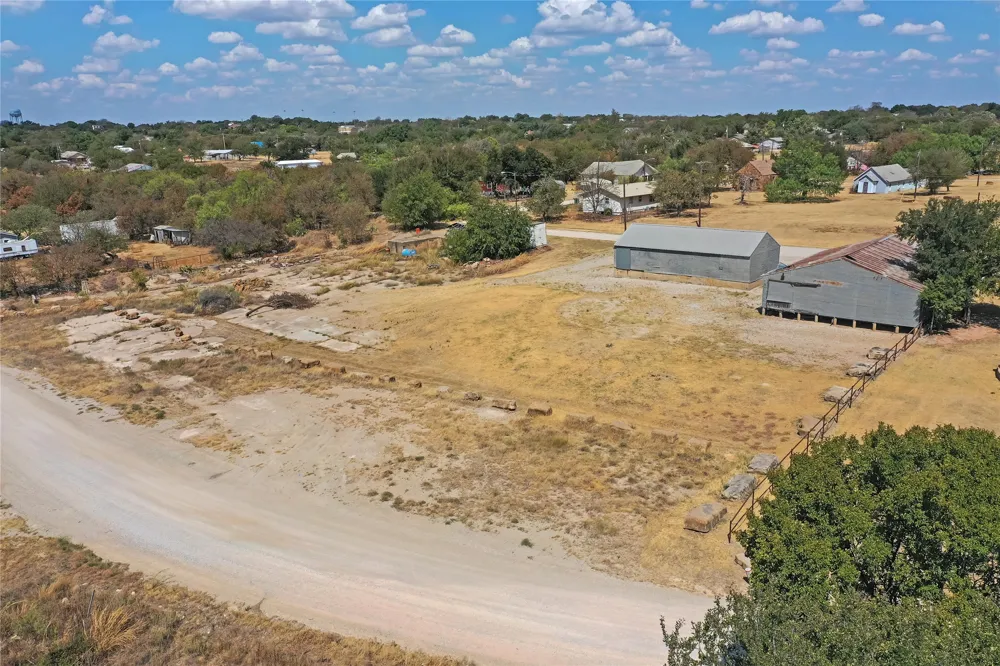 314 S Phillips Street Jacksboro, TX 76458