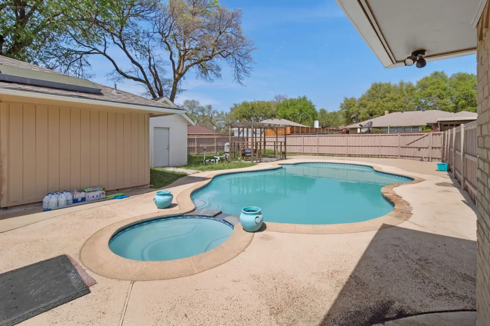 1410 Adam Place DeSoto, TX 75115