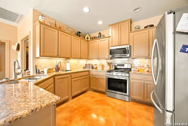 1570 PARKER RD Harper, TX 76849