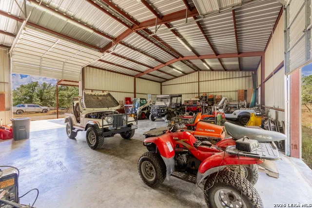 1570 PARKER RD Harper, TX 76849