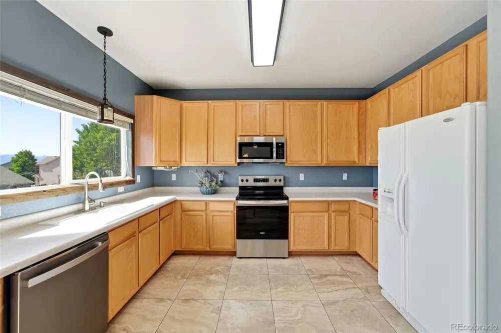 7105 Amber Ridge Drive Colorado Springs, CO 80922