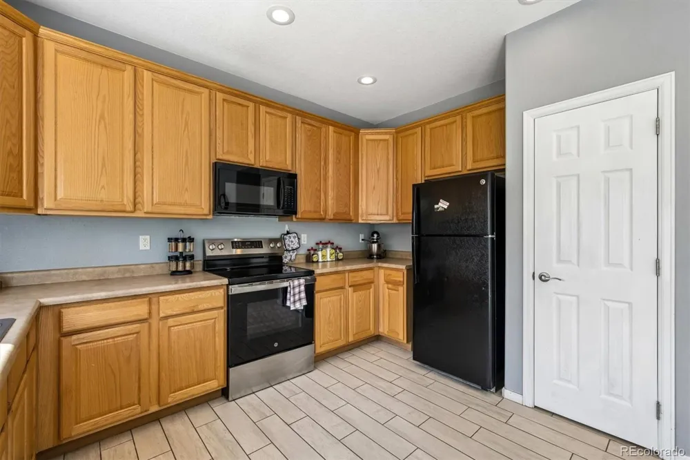 16034 E 97th Avenue Commerce City, CO 80022