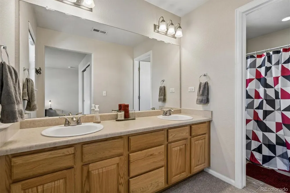 16034 E 97th Avenue Commerce City, CO 80022