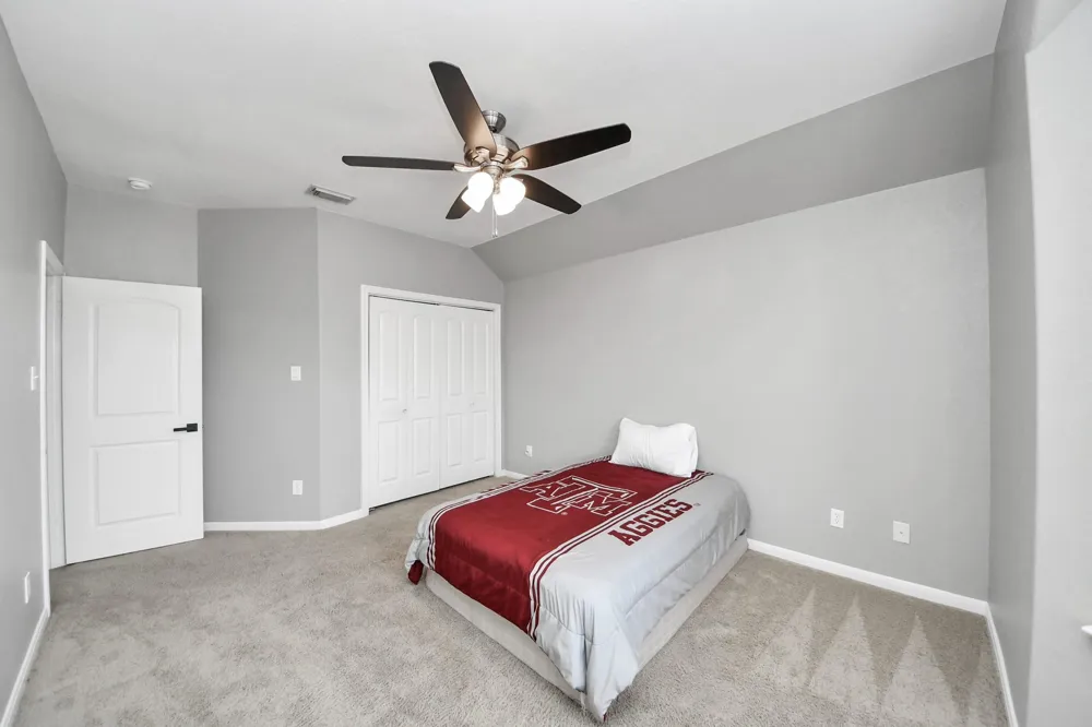 2014 Orchard Spring Drive Pearland, TX 77581