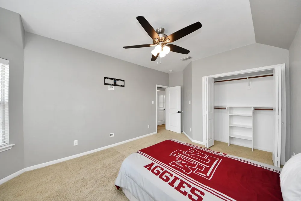 2014 Orchard Spring Drive Pearland, TX 77581